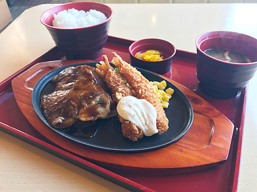 ジョイフル 豚肩ロースのしょうが焼き&えびフライ定食 ジョイフル 豚肩ロースのしょうが焼き&えびフライ定食