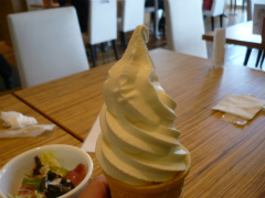 ゼビオ☆ビュフェレストランでソフトクリーム