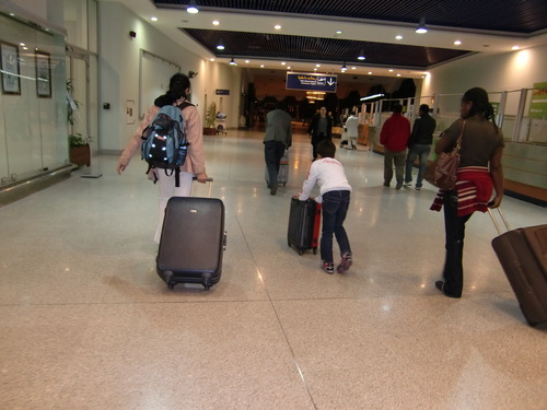 いよいよ帰国！カサブランカの空港にて(2009.4.29)
