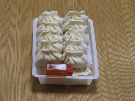 売上日本一の「ホワイト餃子」つくば店は筑波ハムから細い道を！