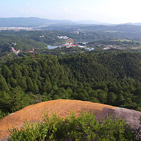 紅岩から恵那峡を望む