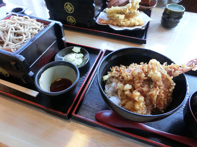 行列必至☆人気のお蕎麦屋さんランチ 行列必至☆人気のお蕎麦屋さんランチ