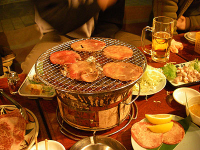 埼玉の宝?「力」で焼肉会議!