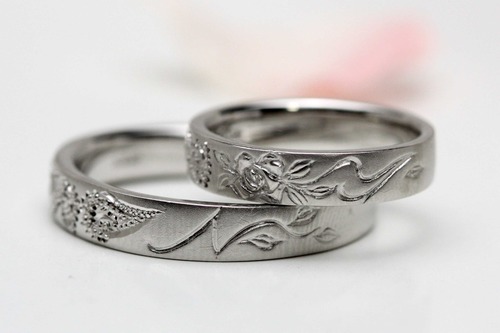 ペイズリー柄の結婚指輪