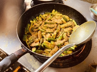 チャンプルーではないゴーヤ料理 チャンプルーではないゴーヤ料理