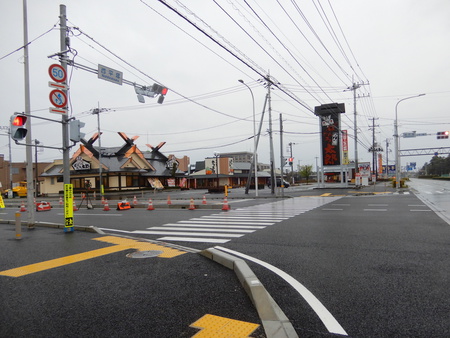 西平塚交差点からビックマーチ間の道路工事は大詰めです！