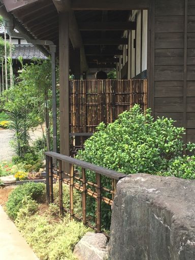 黒竹で竹垣
