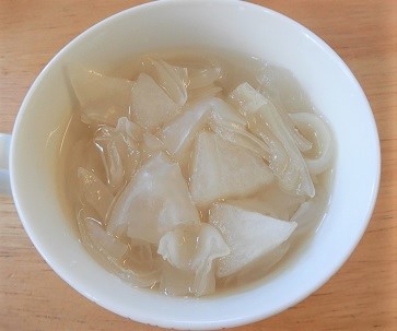 (93) 県内産で作れる 白きくらげと梨の薬膳デザート 冰糖雪梨銀耳湯