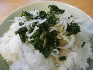 (39)　炊きたて新米ご飯に、穂ジソの塩漬け、青紫蘇と白魚のふりかけ
