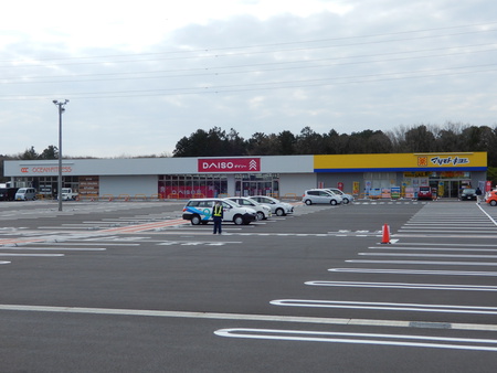 ３／１９、テクノパーク桜近くに大きなショッピングセンターがオープンした！