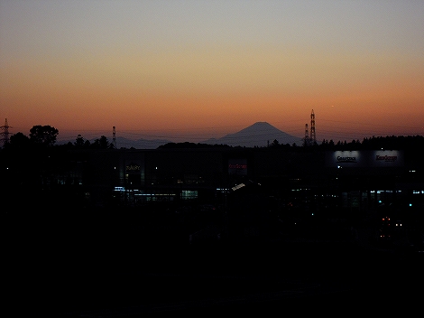 ψ　夕焼けと富士山