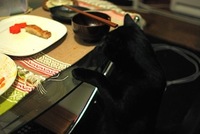 じーっとこげやん