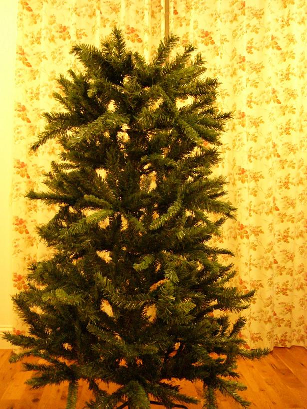 クリスマス特集 我が家にもツリーを飾ってみた。