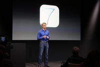 アップルのiOS7、18日にリリース－史上最大規模のソフト更新に - WSJ.com