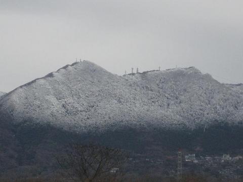 筑波山が真っ白