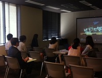 説明会にてホストファミリーの質問がたくさん♪♪