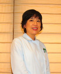 飯泉 奈津子 先生