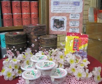 【お茶のはぎわらからのお知らせ】おすすめ商品　桜缶、べにふうき　