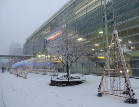 大雪に見舞われた日の研究学園駅前の様子！