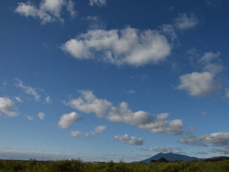 【筑波山０１】美しい筑波山がやっと現れた！研究学園からロープウェイが見えた！